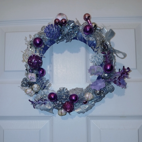 Christmas Wreath - Picture 1 of 1